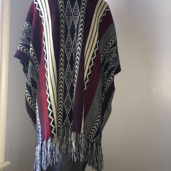 Aztec Print Sweater - Picture 4 of 7